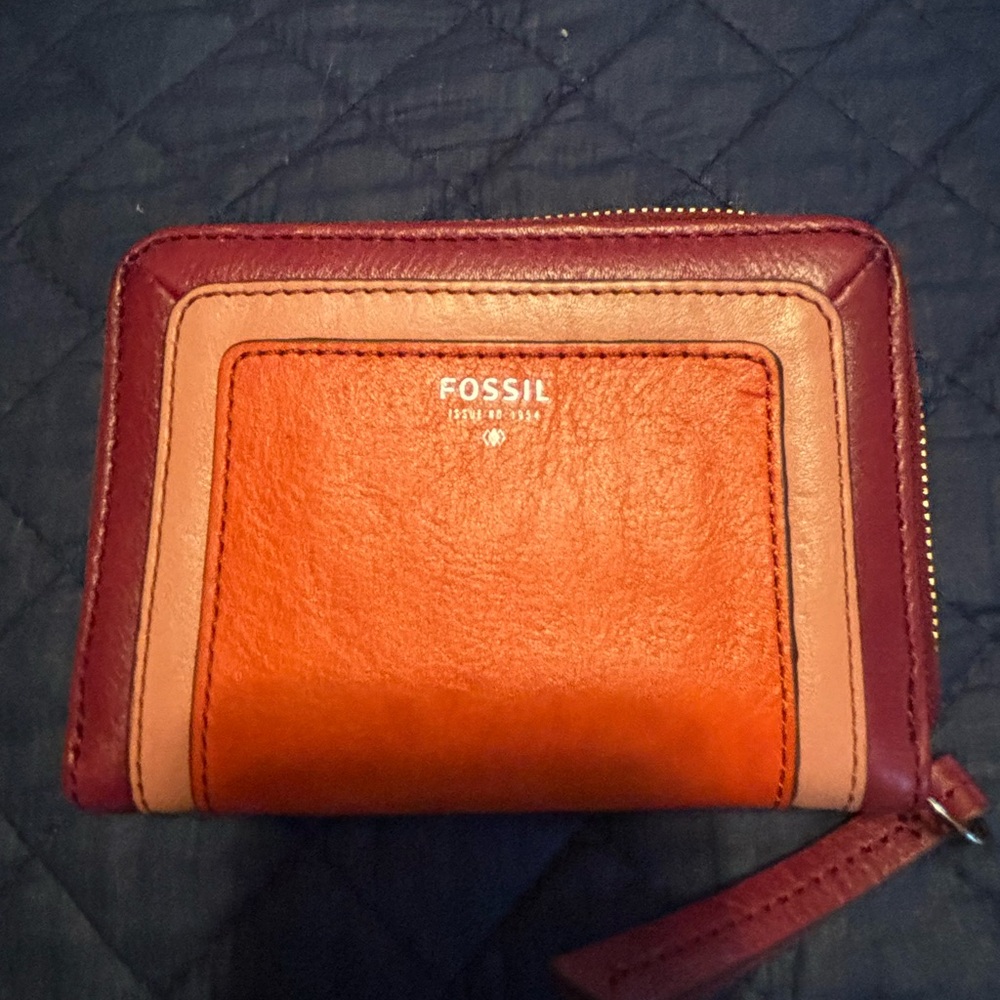Fossil Women's Orange and Burgundy Leather Wallet